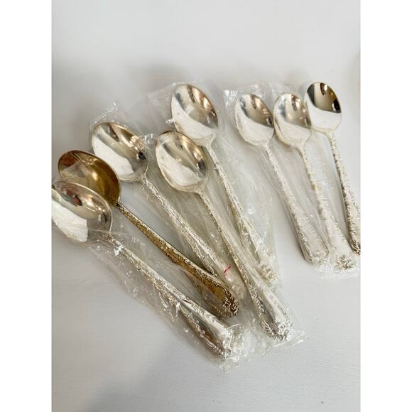 19 Piece Silverplate William Rogers & Son Flatware Set New Vintage Some Wrapped - Picture 3 of 6